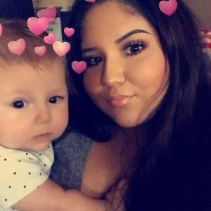 Meet your Posher, Dominique